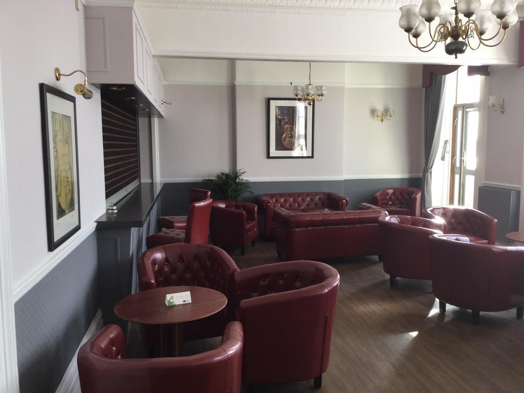 Daunceys Hotel Уестън сюпър Меър Екстериор снимка